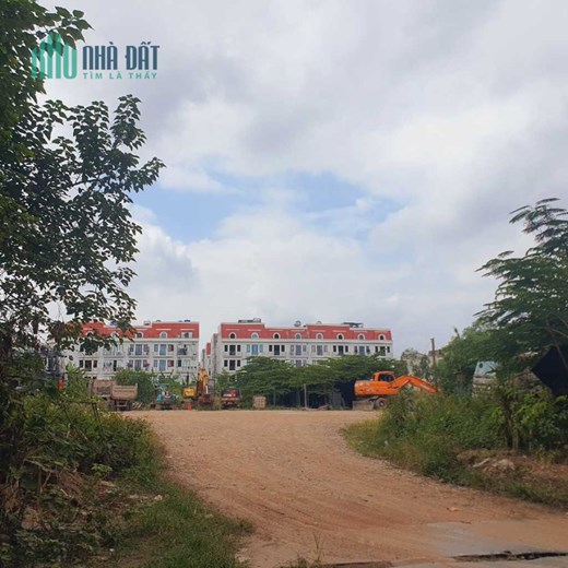 GÓC 3 MẶT THOÁNG - VIEW TRƯỜNG HỌC - PHÂN LÔ VỈA HÈ - KINH DOANH ĐỈNH - VỊ TRÍ HIẾM HOI - THANG MÁY