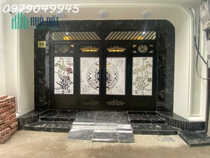 Bán CCMN Lạc Long Quân, 82m2x7 tầng, thang máy, ô ô 15m, 25PKK, 160 củ/ tháng, 15 tỷ