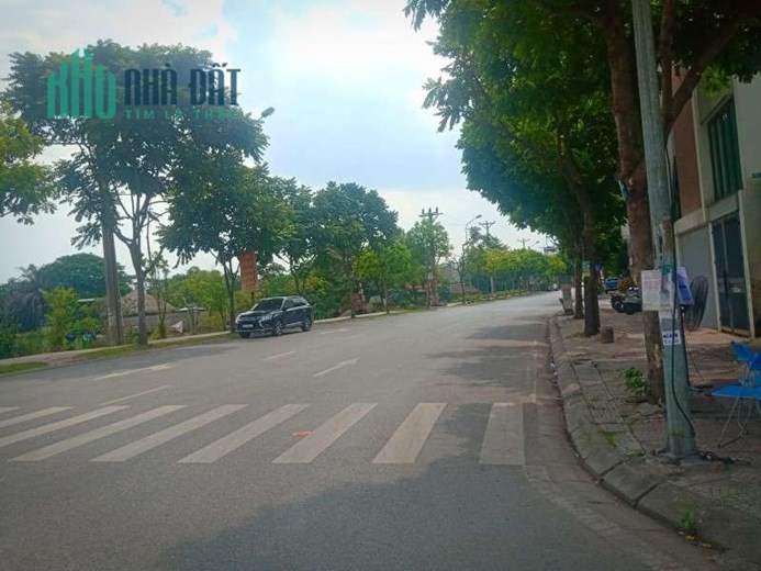 Bán đất Hoàng Như Tiếp, Bồ Đề, vị trí trung tâm, oto tránh thoáng 86m, mặt tiền: 5m, 17 tỷ