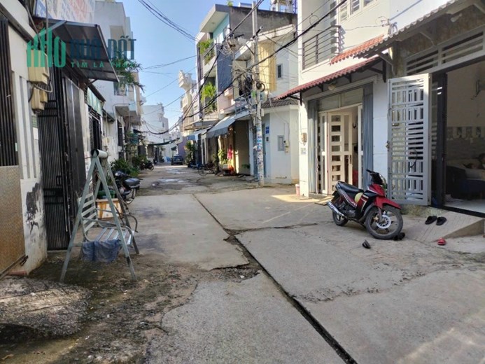 Bán Gấp Nhà Phú Thọ Hoà Tân Phú 50m2,HXH sát nhà 3 Tầng 4 tỷ 180