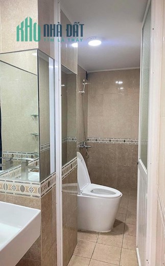 CẦN BÁN RẺ NHÀ ngô Quyền, Quận 10, Hẻm Xe hơi, 33m2,  Chỉ 5 tỷ7