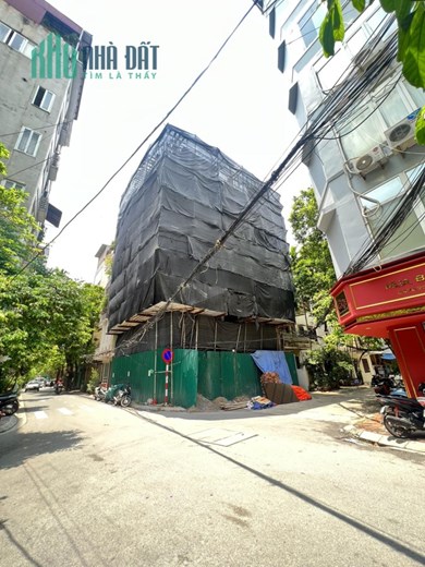 TÒA VĂN PHÒNG LÔ GÓC - PHỐ HOÀNG CẦU - VỊ TRÍ XÂY TOÀ NHÀ 9 TẦNG. 95M X 9T. GIÁ 44 TỶ