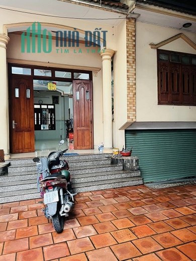 Cho thuê nhà ngay mặt tiền đường lớn ĐT743, ngã tư Cửu Long, Bình Hoà, Thuận An.
