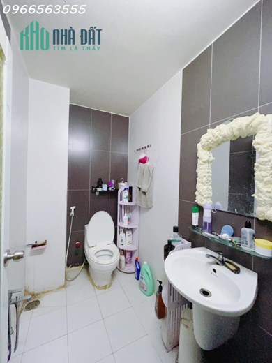 Bán nhà Đoàn văn bơ- Phường 14- quận 4 - 42m2- 3 tầng- giá bán 4.1 tỷ tl