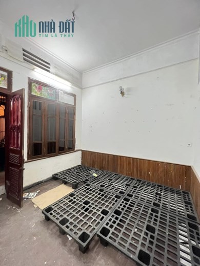 Bán nhà mặt phố Huỳnh Thúc Kháng, Đống Đa, xác định bán đất, đã có GPXD, 90m, MT 5m, 60 tỷ