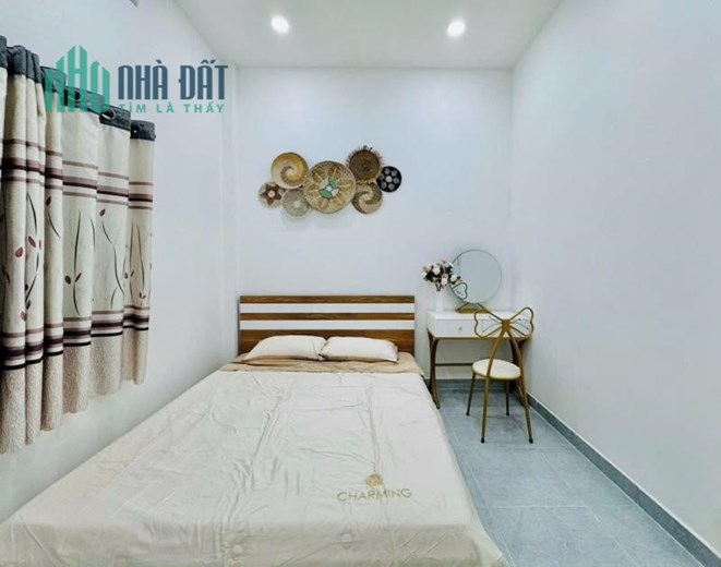 79 THÔNG NHẤT - P16 - GÒ VẤP - NGANG KHỦNG 4M. GIÁ CHỈ 3 TỶ 55. VỊ TRÍ ĐẮC ĐIẠ NGAY BV HỒNG ĐỨC.