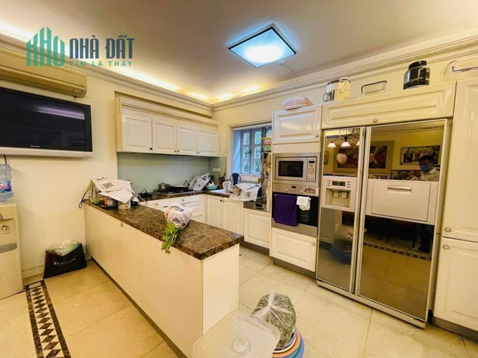 Biệt thự VIP Quận Hoàn Kiếm 160 tỷ - Khu đẹp lô sau mặt đường Nguyễn Du