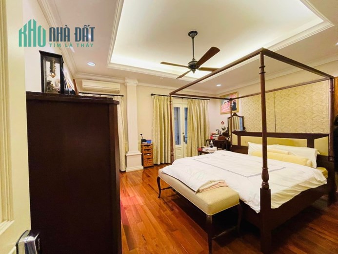 Biệt thự VIP Quận Hoàn Kiếm 160 tỷ - Khu đẹp lô sau mặt đường Nguyễn Du
