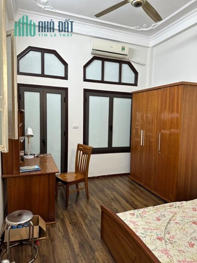 HIẾM - HOÀNG CẦU - LÔ GÓC - 2 THOÁNG - NGÕ THÔNG - GẦN PHỐ - DT 45M GIÁ NHỈNH 6 TỶ