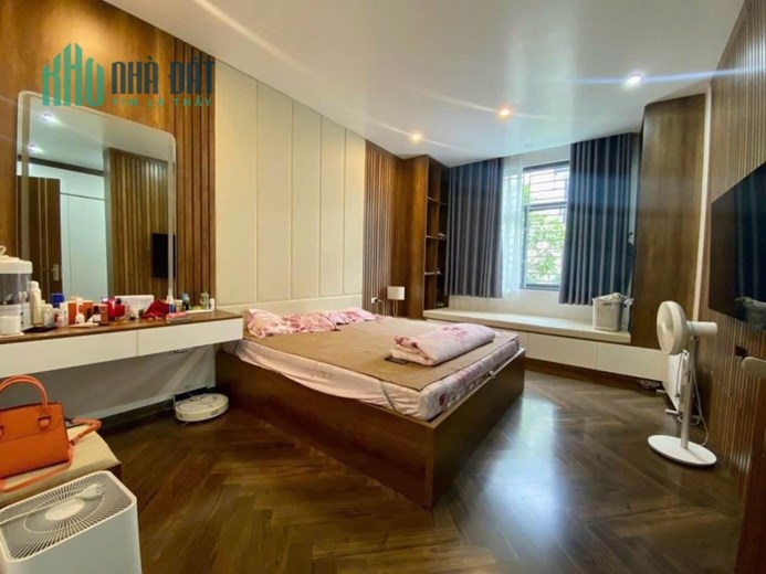 CHÚ QUANG CẦN BÁN GẤP CĂN LIỀN KỀ VĂN PHÚ, MẶT TIỀN 4.5M, 13.99 TỶ