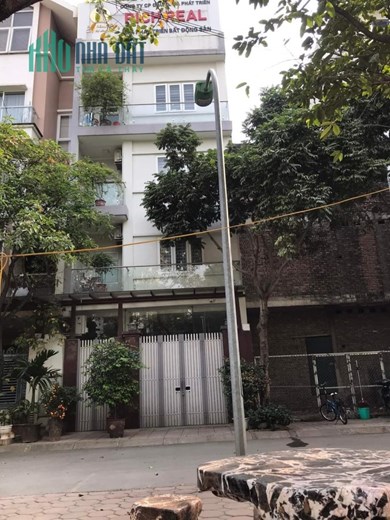 HÀNG XÓM ROYAL CITY, PHÂN LÔ VIP PHỐ NGUYỄN TRÃI, 88M X 5 TẦNG, GIÁ 24 TỶ.
