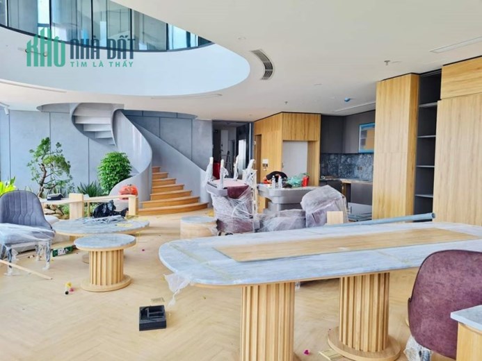 SIÊU BIỆT THỰ VIEW HỒ TÂY - BA MẶT THOÁNG. 246M X 10T X MT 10,2M. GIÁ 1XX TỶ