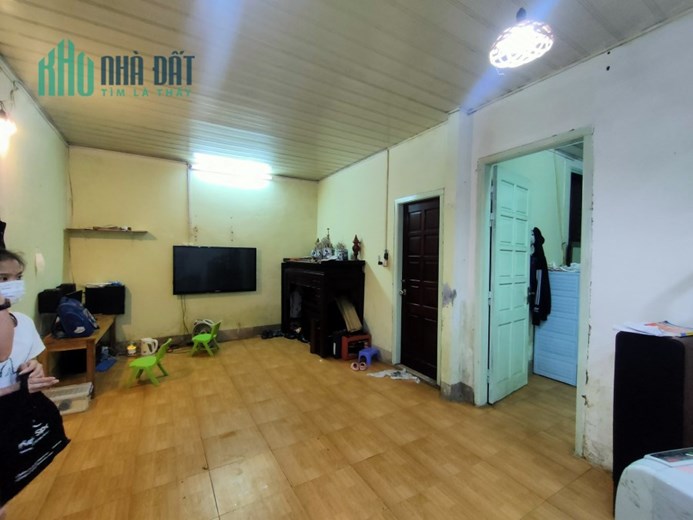 BÁN ĐẤT TẶNG NHÀ CẤP 4, 41M2, OTO, VỈA HÈ RỘNG, KINH DOANH, 9.8 TỶ.