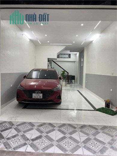 CÓ 102-12,5 TỶ,TRẦN QUỐC HOÀN,CẦU GIẤY-NHÀ ĐẸP-GẦN PHỐ-NGÕ THÔNG-KINH DOANH-GARA OTO