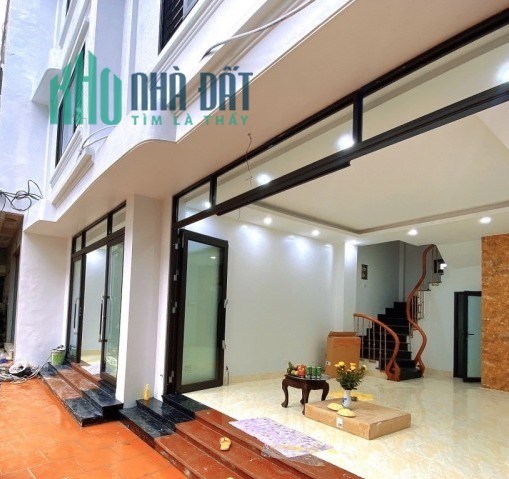 Bán nhà Võ Chí Công, Cầu Giấy. 34mx6; MT4.5m; Thang máy; giá 5.3 tỷ