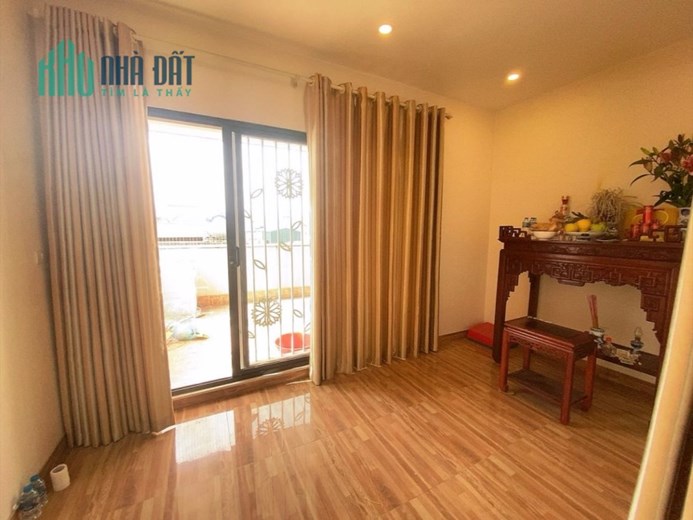 Bán nhà Ngõ 236 Phố Tân Mai quận Hoàng Mai nhà đẹp rất gần phố gần Ô tô