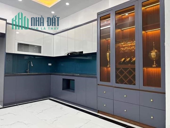 BÁN NHÀ ĐẸP 4 TẦNG x DT:43M2 x 4 P NGỦ x PHỐ HOÀNG VĂN THÁI - KHU PHÂN LÔ QUÂN ĐỘI - CHỈ 5 M RA ÔTÔ