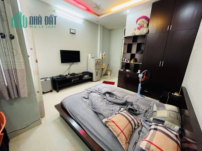Bán Gấp Nhà Tây Thạnh Tân Phú Giáp Tân Bình 40m2,HXH 4 Tầng 3 tỷ xx