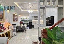 NHÀ 3 TẦNG, MT ĐƯỜNG NGUYỄN THỊ THẬP, TÂN PHONG, QUẬN 7, NGANG LỚN, 12 TỶ