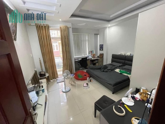 NHÀ 3 TẦNG, MT ĐƯỜNG NGUYỄN THỊ THẬP, TÂN PHONG, QUẬN 7, NGANG LỚN, 12 TỶ