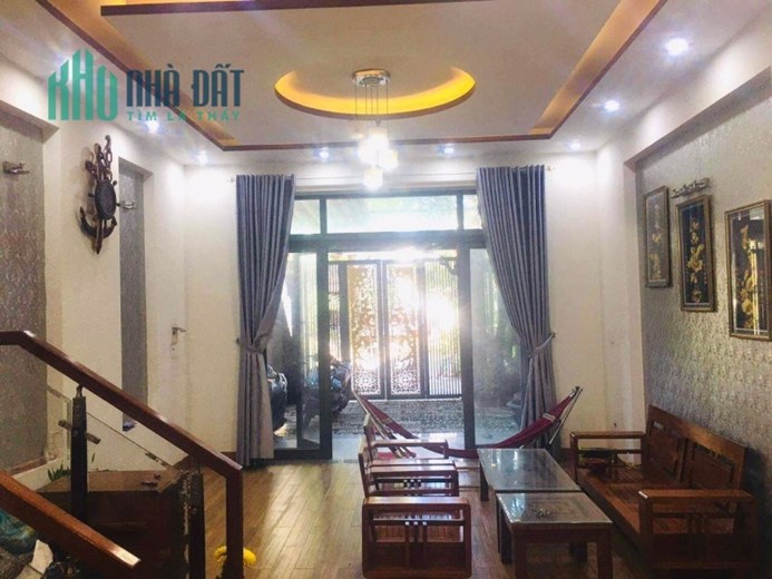 3 TẦNG, HÒA XUÂN, Q. CẨM LỆ,  NHÀ MỚI SÁCH VALI VÀO Ở NGAY, ĐƯỜNG 7,5M LỀ 4M