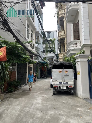 GẤP LẮM RỒI ! Phố Vip Thái Hà ô tô vào nhà, vài bước ra phố, dòng tiền khủng, 40m*4T chỉ nhỉnh 8 tỷ