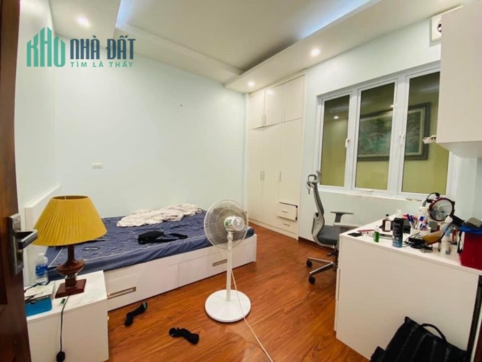 BÁN NHÀ PHÂN LÔ, Ô TÔ TRÁNH,   PHỐ HOÀNG QUỐC VIỆT, FULL NỘI THẤT 60M2, 5T, MT5.8M, GIÁ 13.5 TỶ