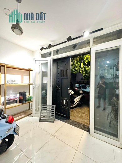 HIẾM P5 PHÚ NHUẬN - NHÀ ĐẸP 5 TẦNG - HẺM KINH DOANH, Ô TÔ NGỦ TRONG NHÀ - LÔ GÓC 3 MẶT KHÔNG LỘ