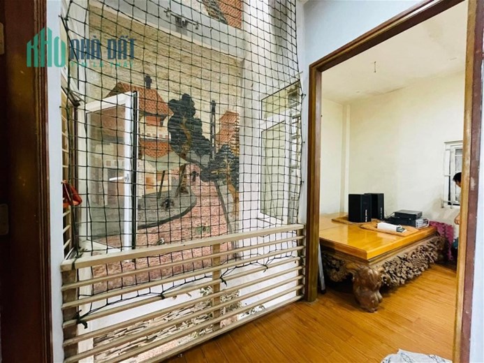 Nhà dân xây Thạch Bàn Long Biên 60m2, mặt tiền- 6m, Hơn 6 tỷ.