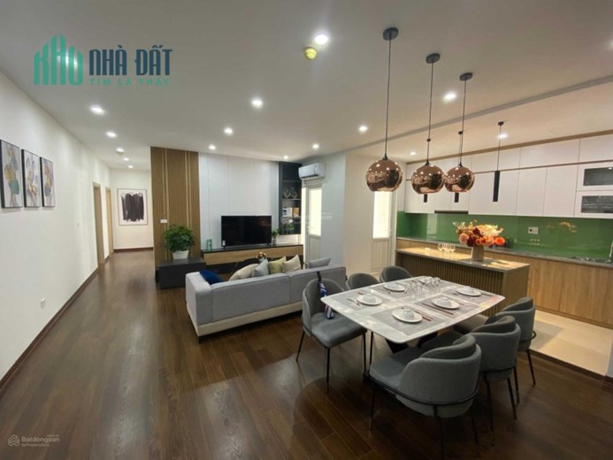 Duy nhất 1 suất giảm gần 500 triệu. Chính sách tốt: Tặng gói nội thất 100 triệu.