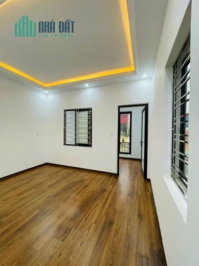 Bán nhanh nhà 4 tầng mặt đường lô góc đường Hào Khê tiện kinh doanh buôn bán sầm uất