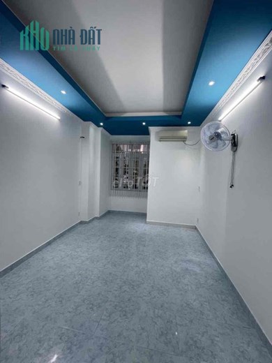 Nhà MTKD đường Nguyễn Duy Dương, 6 phòng ngủ