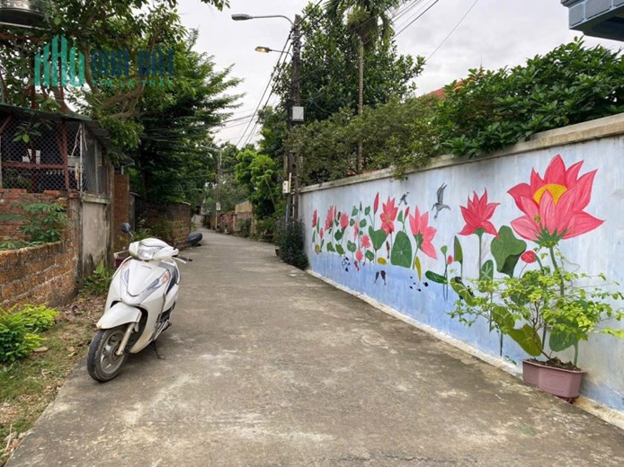 Chủ cần tiền hạ giá kịch sàn ạ 
85m hạ bằng có hẳn 6m mặt tiền chỉ nhỉnh tỷ 
Lh 0985019591 em Hằng