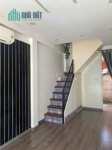 Nhà 2 MTKD đường Lê Quý Đôn, sát THCS Đào Duy Anh
