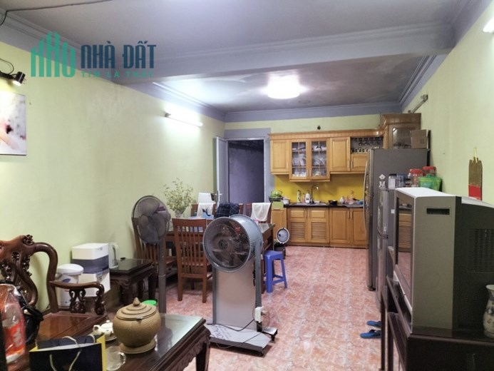 Chính Chủ Nhờ Tìm Người Thuê Nhà Đẹp Kinh doanh mặt phố Bạch Đằng, Hoàn Kiếm