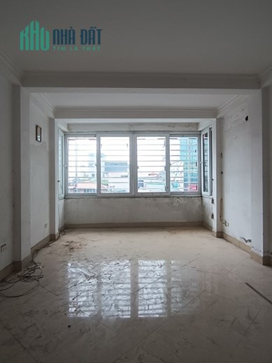 Chính Chủ Nhờ Tìm Người Thuê Nhà Đẹp Kinh doanh mặt phố Bạch Đằng, Hoàn Kiếm