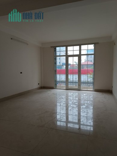 Chính Chủ Nhờ Tìm Người Thuê Nhà Đẹp Kinh doanh mặt phố Bạch Đằng, Hoàn Kiếm