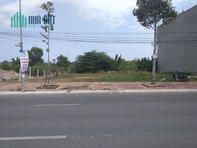 Bán 342.2m2 đất 2MT Hùng Vương P.Long Tâm TP.Bà Rịa SHR 15 tỷ. Lh:0932438657.