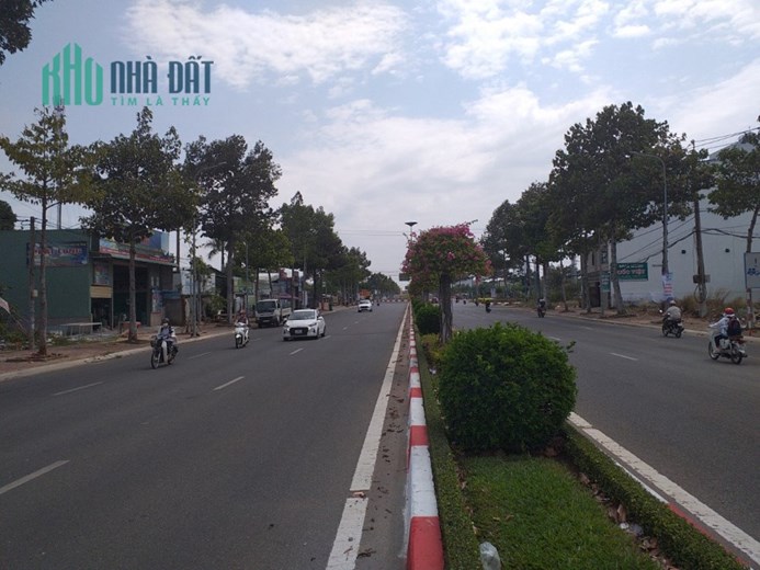 Bán 342.2m2 đất 2MT Hùng Vương P.Long Tâm TP.Bà Rịa SHR 15 tỷ. Lh:0932438657.