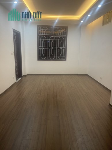 Bán nhà Võ Chí Công, Cầu Giấy. 43mx4; MT7m; giá 5 tỷ 5.