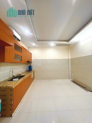 Bán nhà Võ Chí Công, Cầu Giấy. 50mx5; MT4m; giá 6 tỷ.