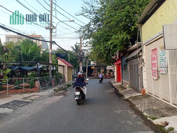 Bán thửa đất Mặt tiền Đường số  8 Trường Thọ Thủ Đức, 100m2, giá chỉ hơn 7 tỷ.