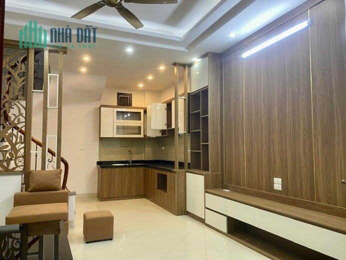 BÁN NHÀ DƯƠNG QUẢNG HÀM CẦU GIẤY - Ô TÔ TRÁNH - KINH DOANH ĐỈNH 44M2 GIÁ CHÀO 12.3 TỶ.