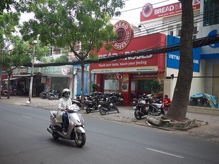 BÁN NHÀ DƯƠNG QUẢNG HÀM CẦU GIẤY - Ô TÔ TRÁNH - KINH DOANH ĐỈNH 44M2 GIÁ CHÀO 12.3 TỶ.