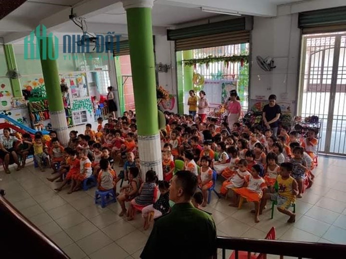 Trường Mầm Non MT 3 Lầu Đường Lớn HĐ Thuê 50tr/tháng Ngang 20m Giá 16 Ty