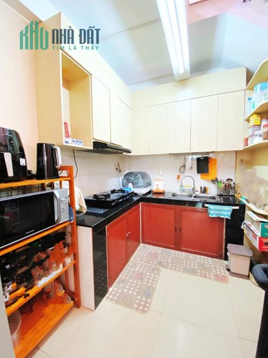 Cho thuê nhà 1T1L1L 4pn 130m2 full nội thất đường 4 Linh Tây