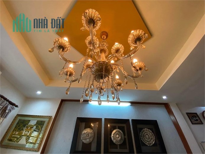 CÓ 102,15 TỶ HOA BẰNG,CẦU GIẤY-NHÀ ĐẸP-MẶT PHỐ-VỈA HÈ.-KINH DOANH SẦM UẤT-THÔNG SỐ ĐẸP.