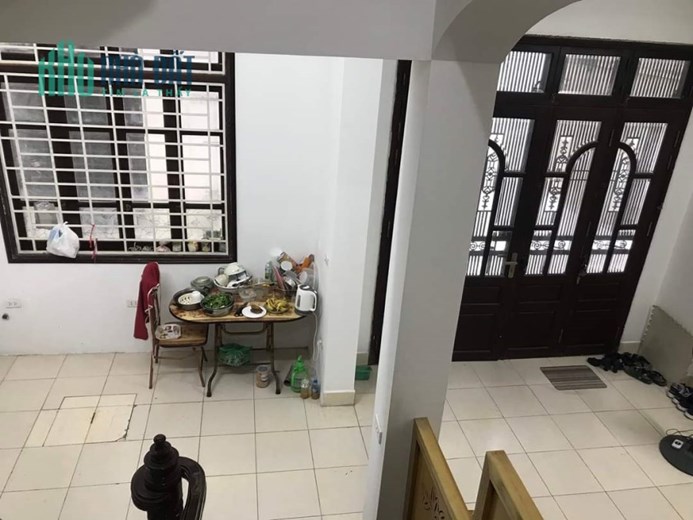 HIẾM! Trần Thái Tông 40m- MT8m- 4 ngủ- gần phố- ở ngay- nhỉnh 5 tỷ