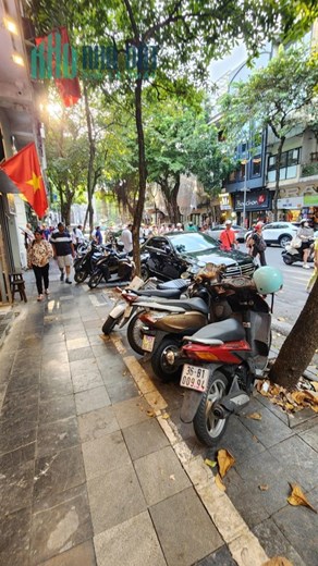 bán nhà mặt phố cổ Hoàn Kiếm, 80m, mặt tiền 8m, vỉa hè, kinh doanh ngày đêm