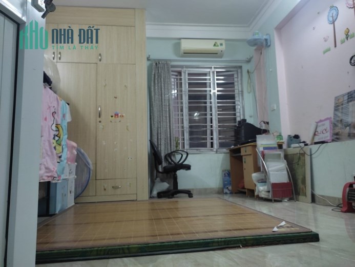 Cực Hiếm - Chỉ hơn 3 Tỉ Có Ngay Nhà Cổ Nhuế - BTL - 34m 5 tầng MT 4.2m - Gần ô tô.